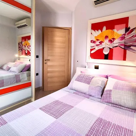 Panoramic View Penthouse Apartman *
